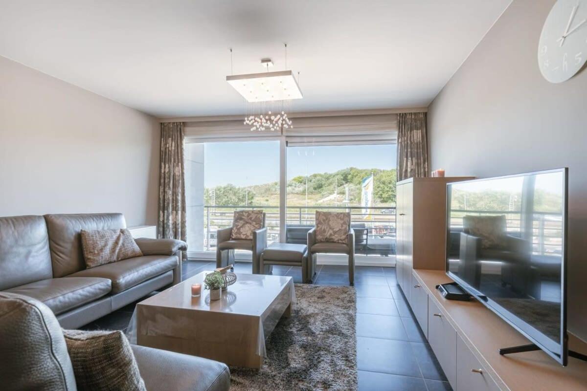 Huswell - Bright Apartment With Parking Near The Beach Bredene Buitenkant foto